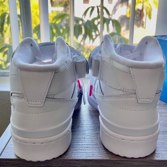 Adidas Women’s Forum Mid Cloud Cloud White/Shock Pink G57984 Size8 NWT *NEW* - Picture 4 of 5